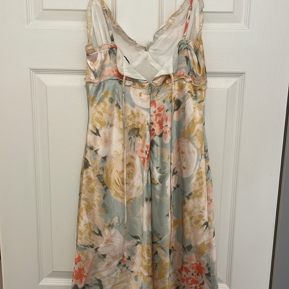 Silk floral midi dress - Picture 3 of 3